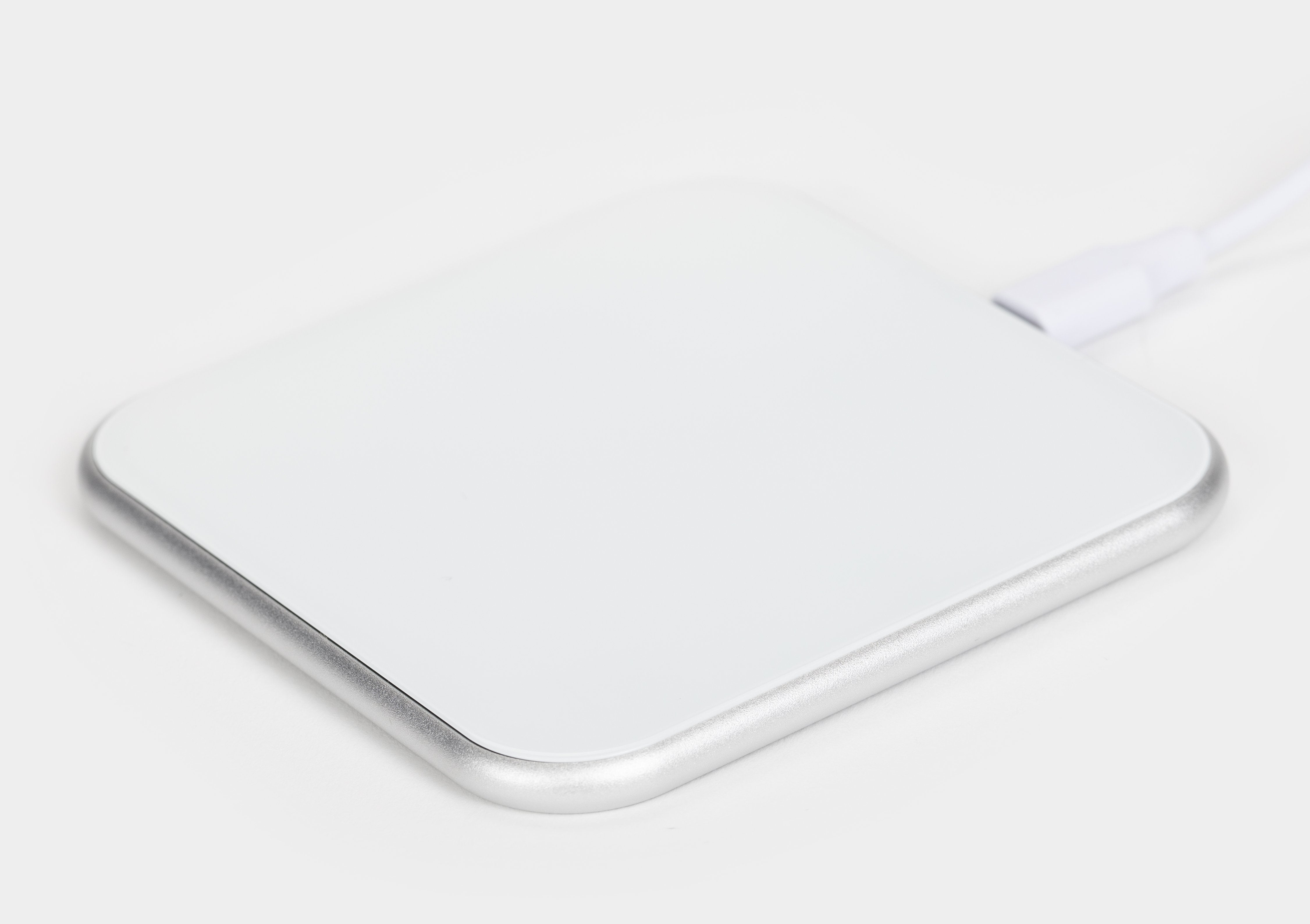 JG Wireless Charger - White